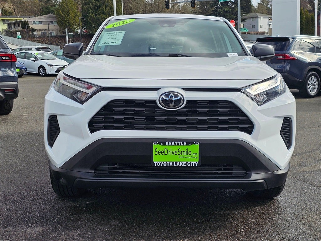 2025 Toyota RAV4 LE
