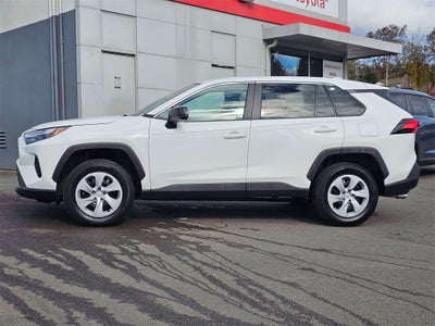 2025 Toyota RAV4 LE