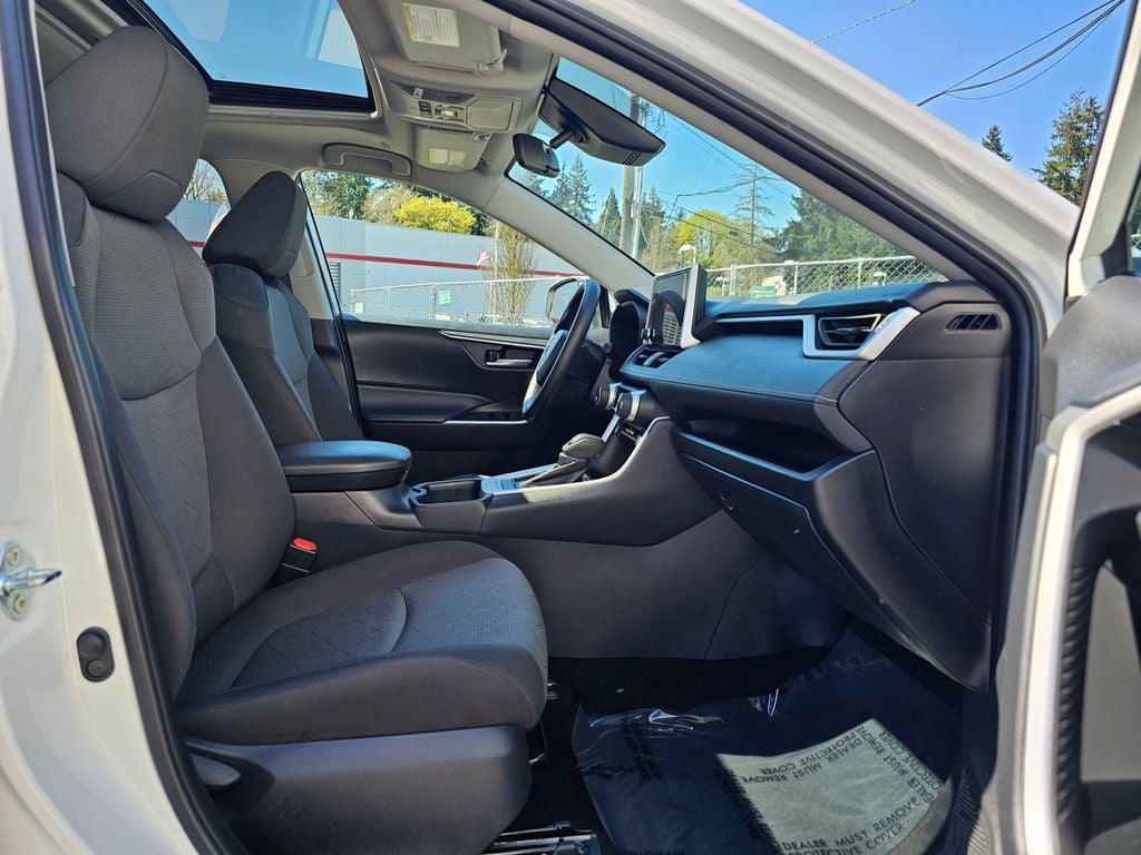 2025 Toyota RAV4 XLE -AWD