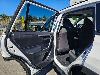 2025 Toyota RAV4 XLE -AWD