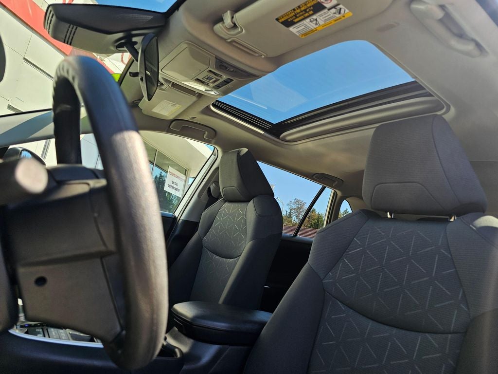 2025 Toyota RAV4 XLE -AWD