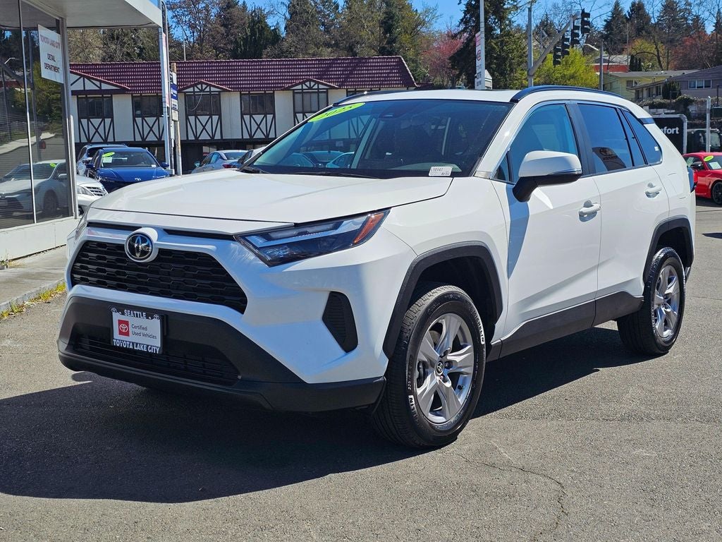 2025 Toyota RAV4 XLE -AWD