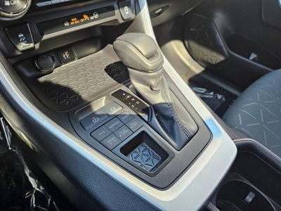 2025 Toyota RAV4 XLE -AWD