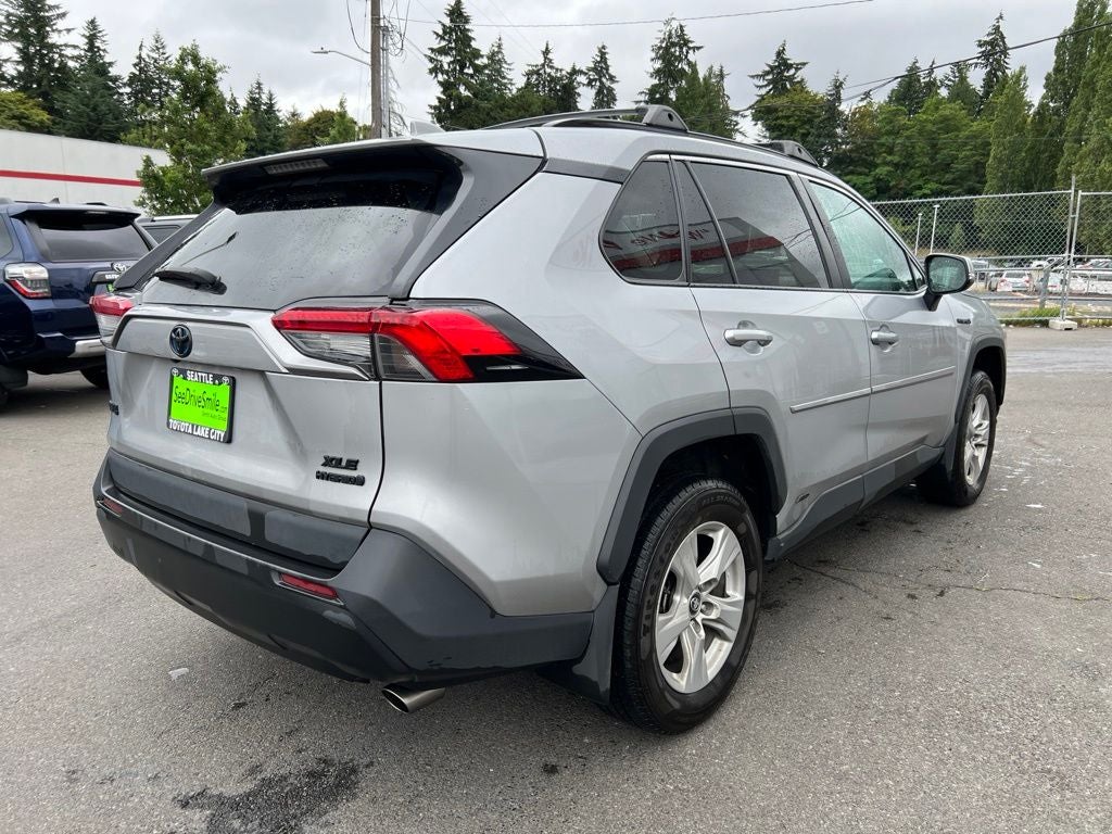 2021 Toyota RAV4 Hybrid XLE