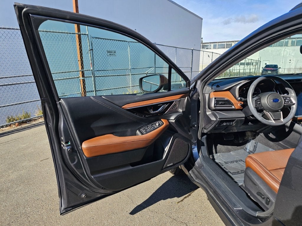 2022 Subaru Outback Touring XT