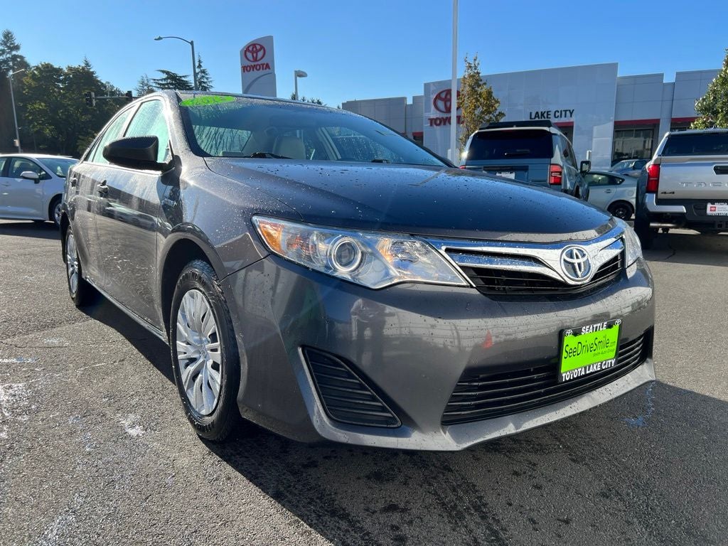 2014 Toyota Camry Hybrid LE