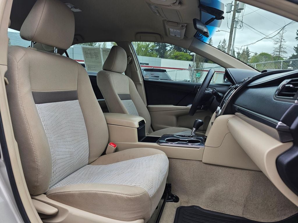 2014 Toyota Camry Hybrid LE