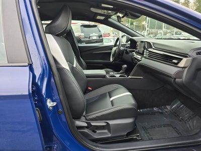 2025 Toyota Camry SE Hybrid