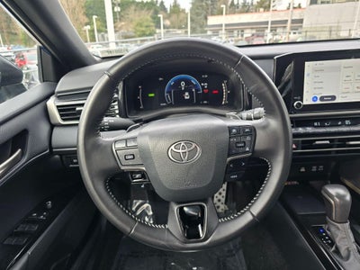 2025 Toyota Camry SE Hybrid