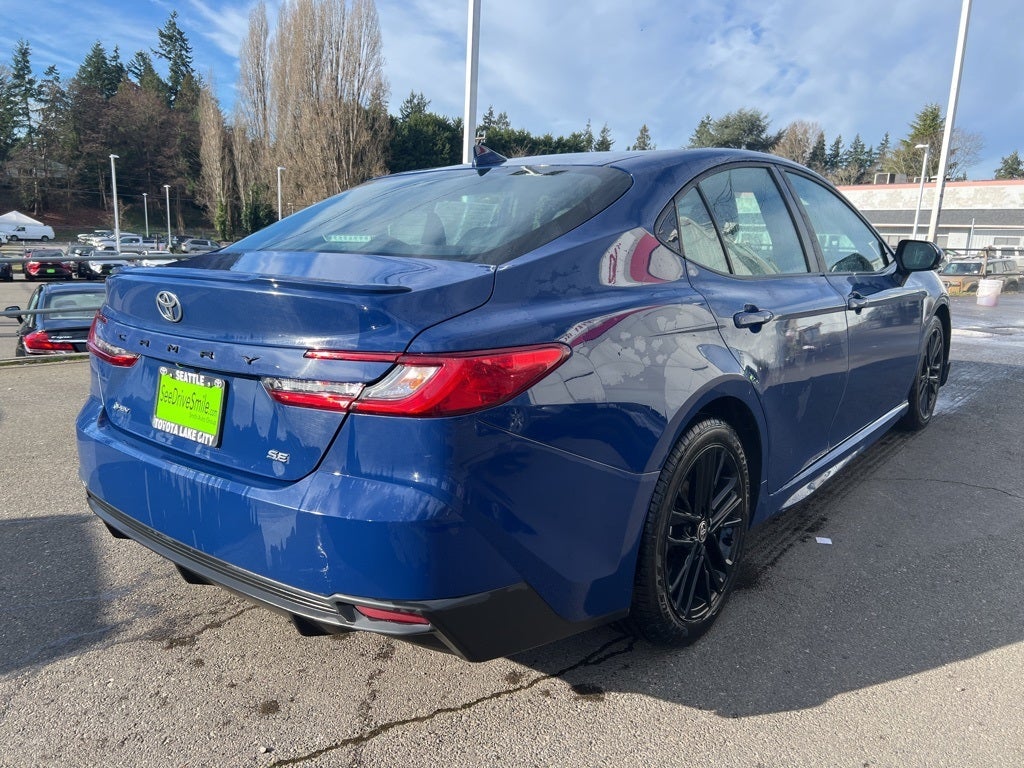 2025 Toyota Camry SE Hybrid