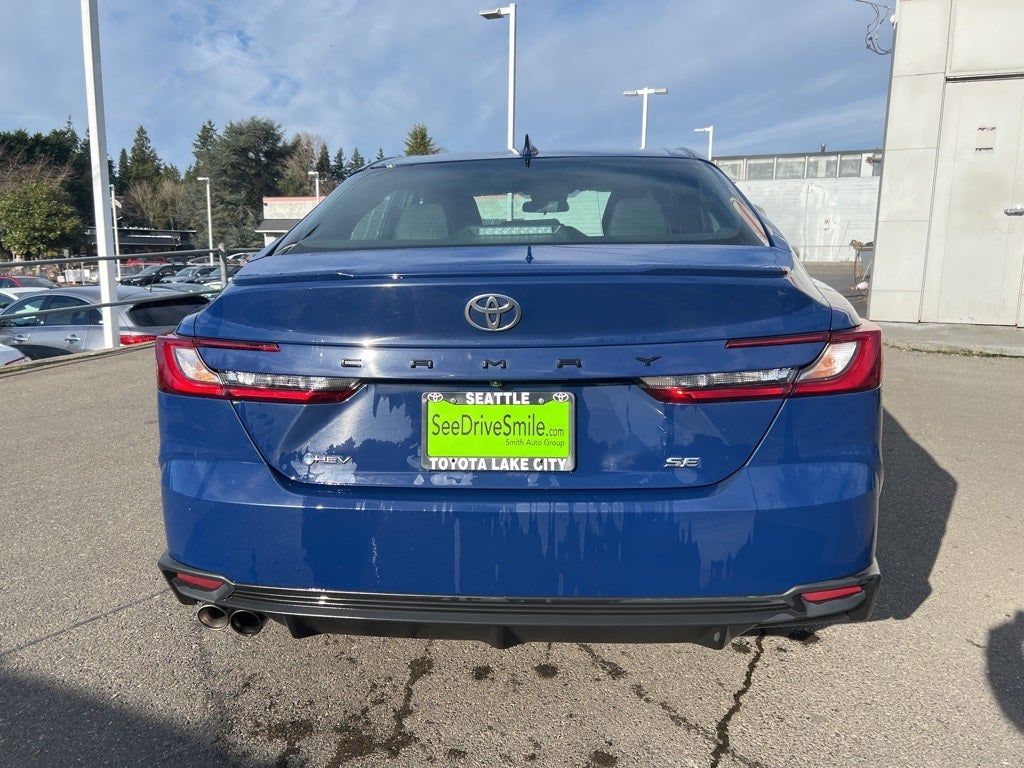 2025 Toyota Camry SE Hybrid