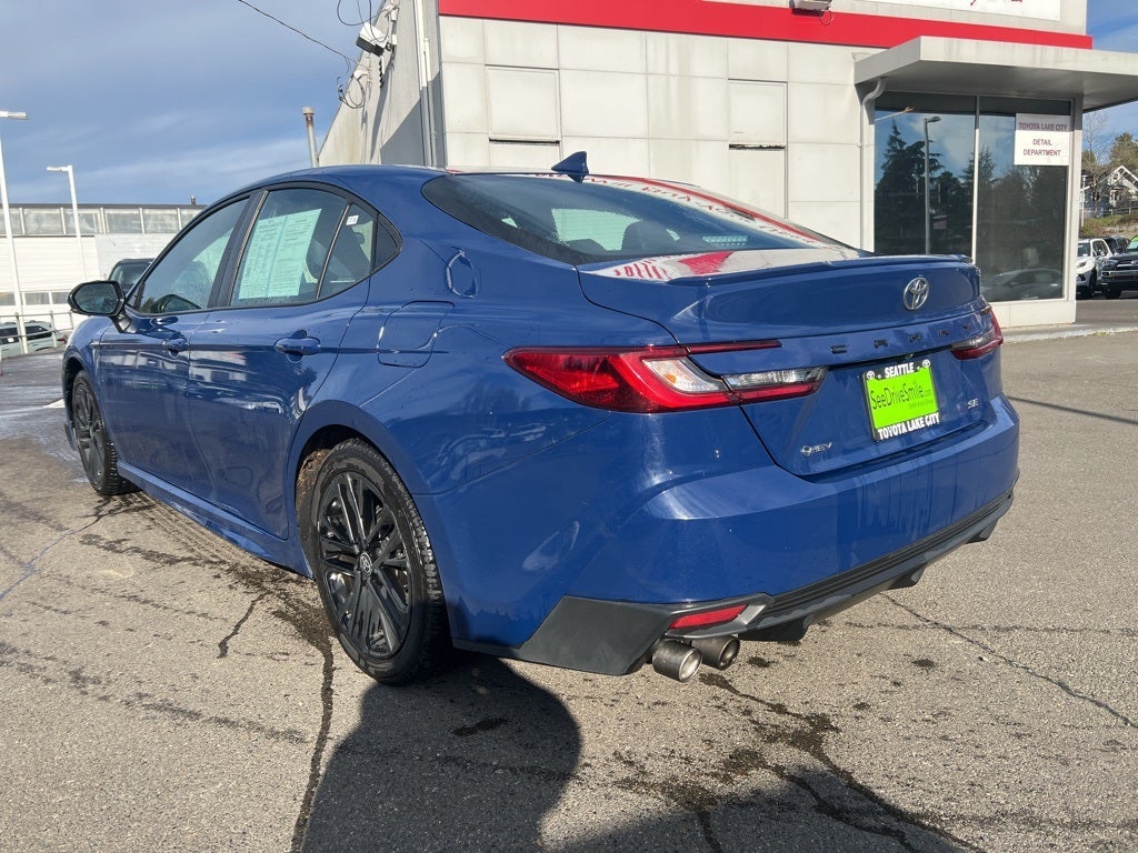 2025 Toyota Camry SE Hybrid