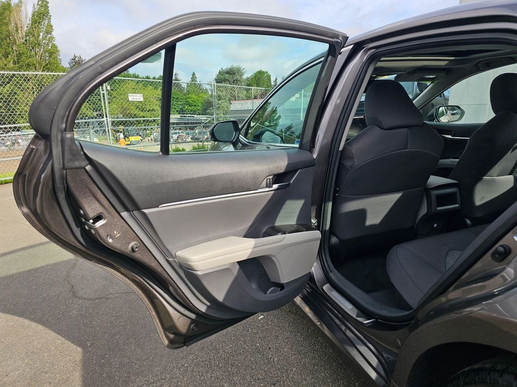 2024 Toyota Camry Hybrid LE