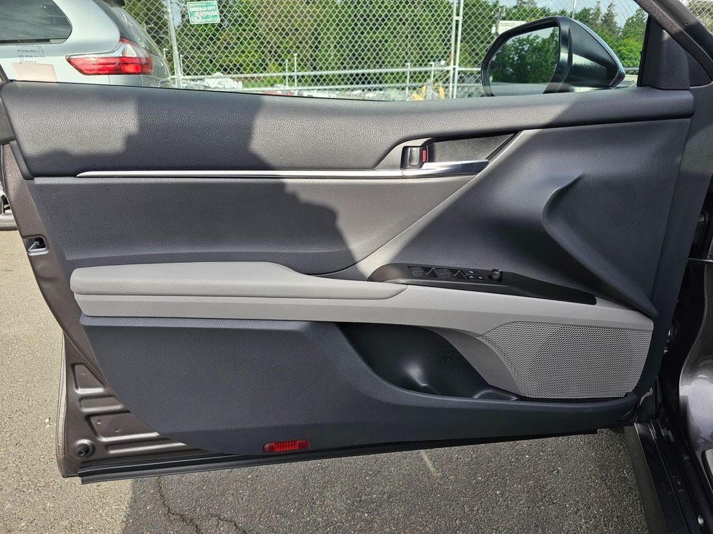 2024 Toyota Camry Hybrid LE