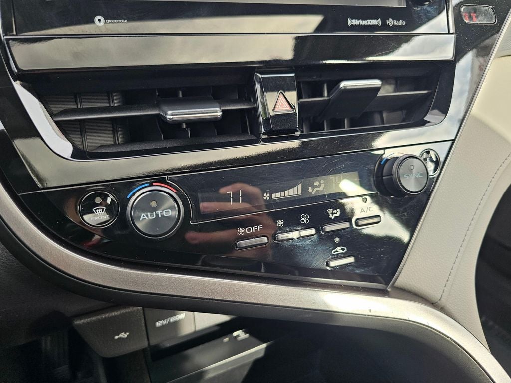 2024 Toyota Camry Hybrid LE