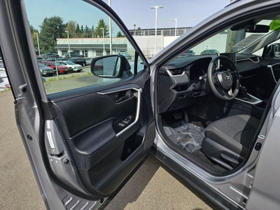 2025 Toyota RAV4 Hybrid LE