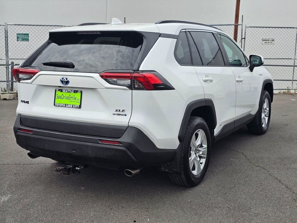 2021 Toyota RAV4 Hybrid XLE