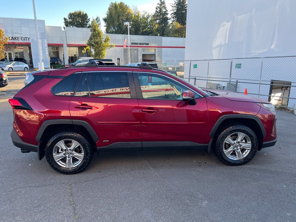2025 Toyota RAV4 Hybrid XLE