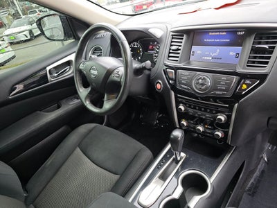 2017 Nissan Pathfinder SV