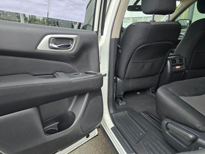 2017 Nissan Pathfinder SV