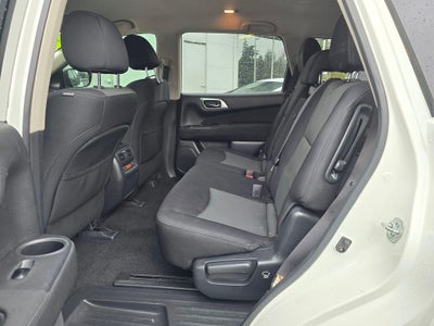 2017 Nissan Pathfinder SV