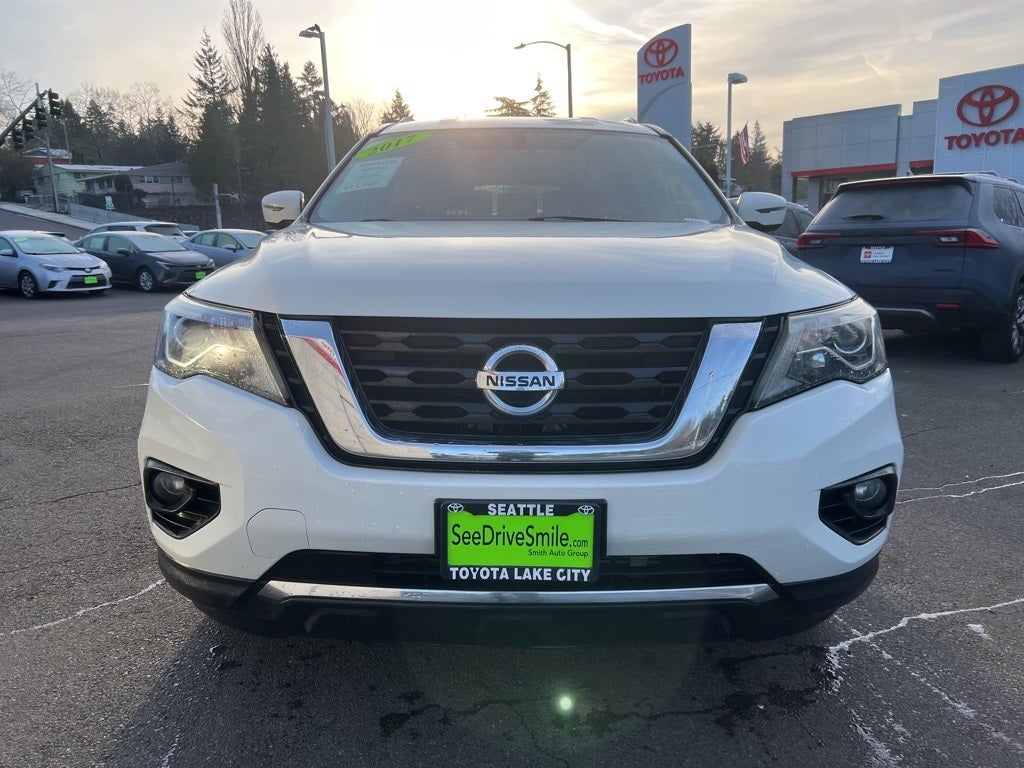 2017 Nissan Pathfinder SV