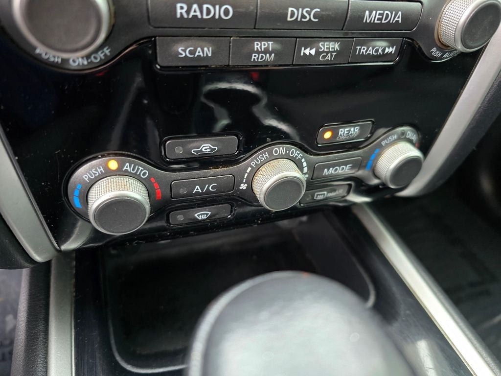 2017 Nissan Pathfinder SV