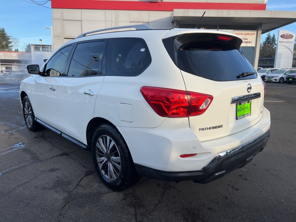 2017 Nissan Pathfinder SV
