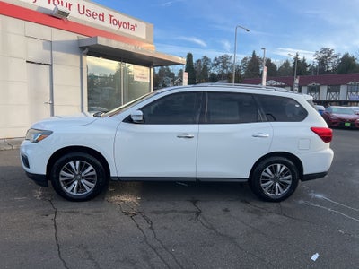2017 Nissan Pathfinder SV