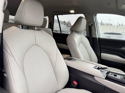 2025 Toyota Grand Highlander XLE - AWD