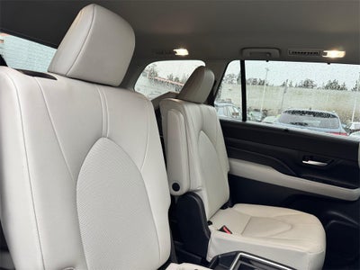 2025 Toyota Grand Highlander XLE - AWD