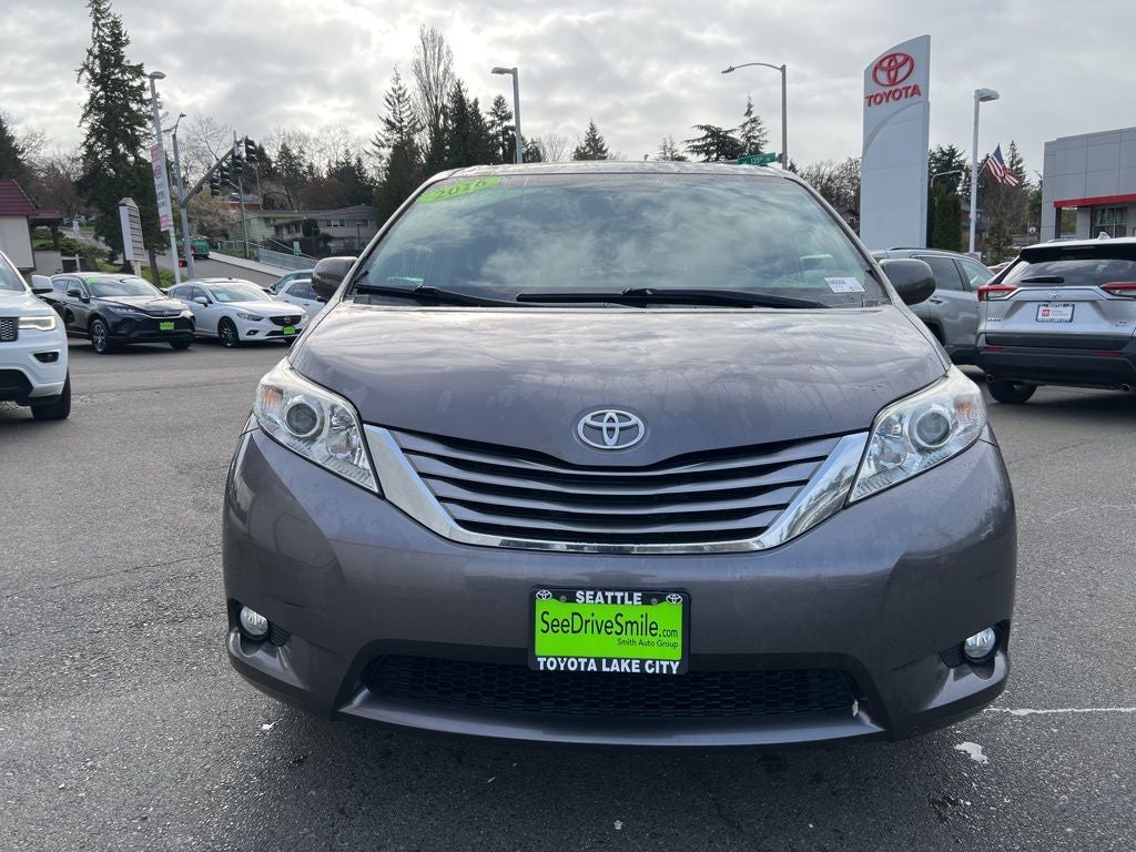 2016 Toyota Sienna XLE-AWD 7 Passenger