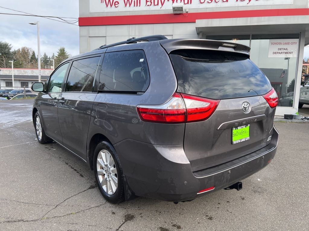 2016 Toyota Sienna XLE-AWD 7 Passenger