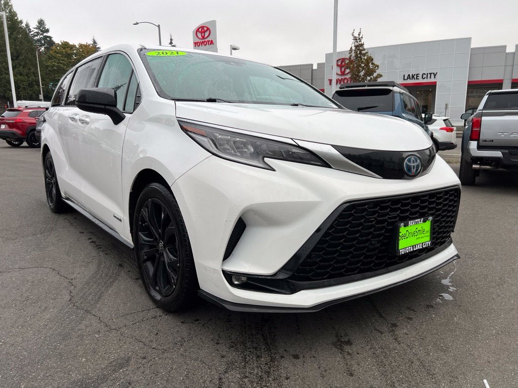 2021 Toyota Sienna XSE 7 Passenger