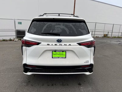 2021 Toyota Sienna XSE 7 Passenger