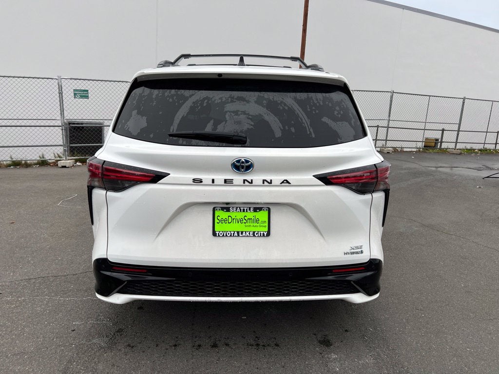 2021 Toyota Sienna XSE 7 Passenger