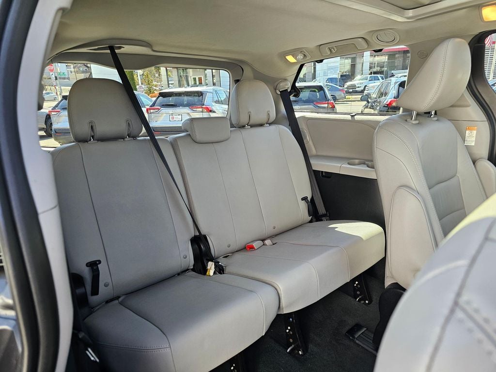 2019 Toyota Sienna Limited Premium 7 Passenger