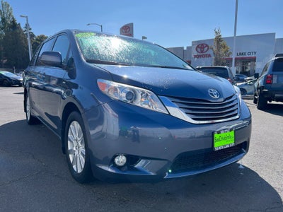2017 Toyota Sienna XLE Premium 7 Passenger