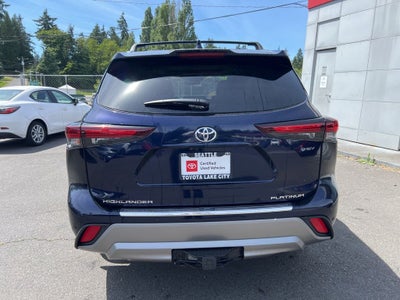 2025 Toyota Highlander Hybrid Platinum
