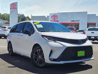 2025 Toyota Sienna XSE 7 Passenger