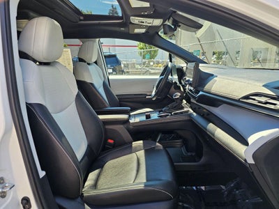 2025 Toyota Sienna XSE 7 Passenger