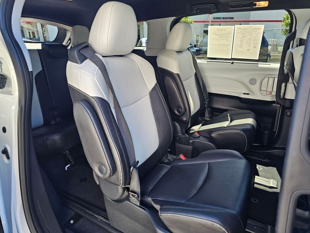 2025 Toyota Sienna XSE 7 Passenger