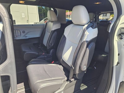 2025 Toyota Sienna XSE 7 Passenger