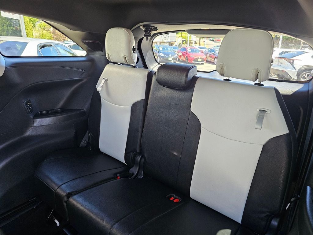 2025 Toyota Sienna XSE 7 Passenger