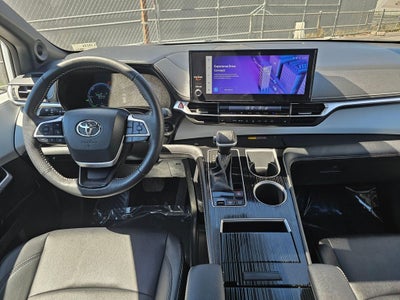 2025 Toyota Sienna XSE 7 Passenger