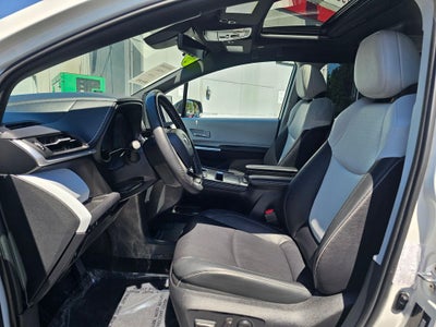 2025 Toyota Sienna XSE 7 Passenger