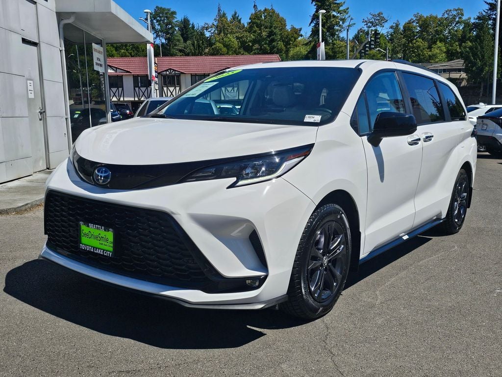 2025 Toyota Sienna XSE 7 Passenger
