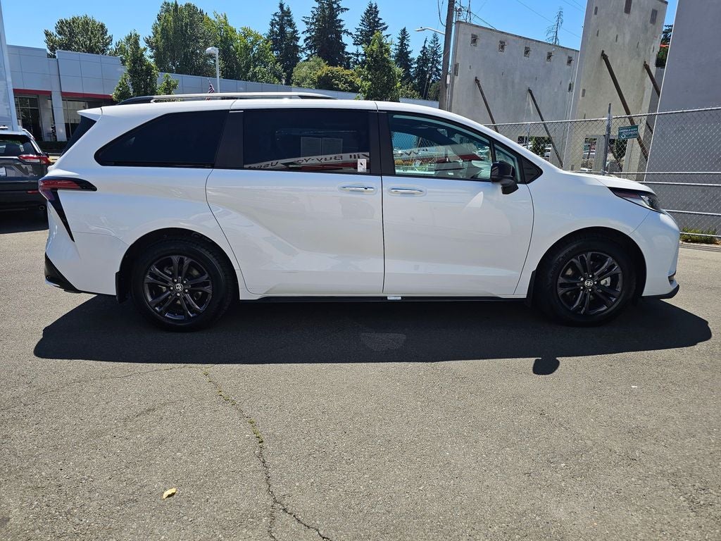 2025 Toyota Sienna XSE 7 Passenger