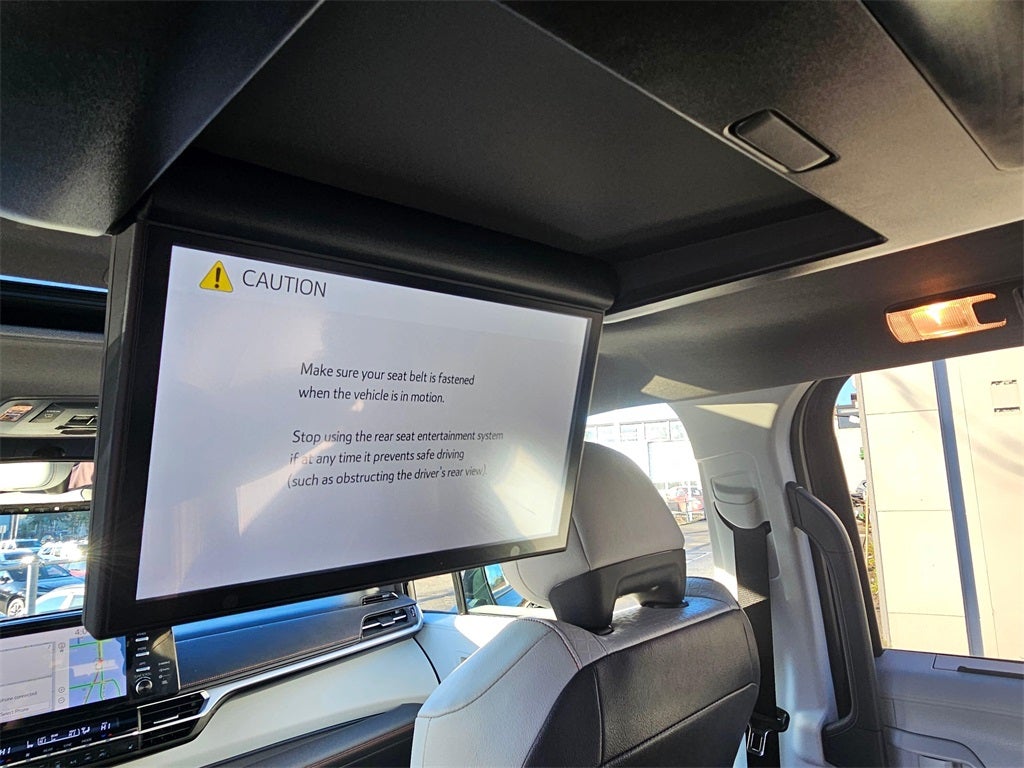 2022 Toyota Sienna XSE 7 Passenger-AWD