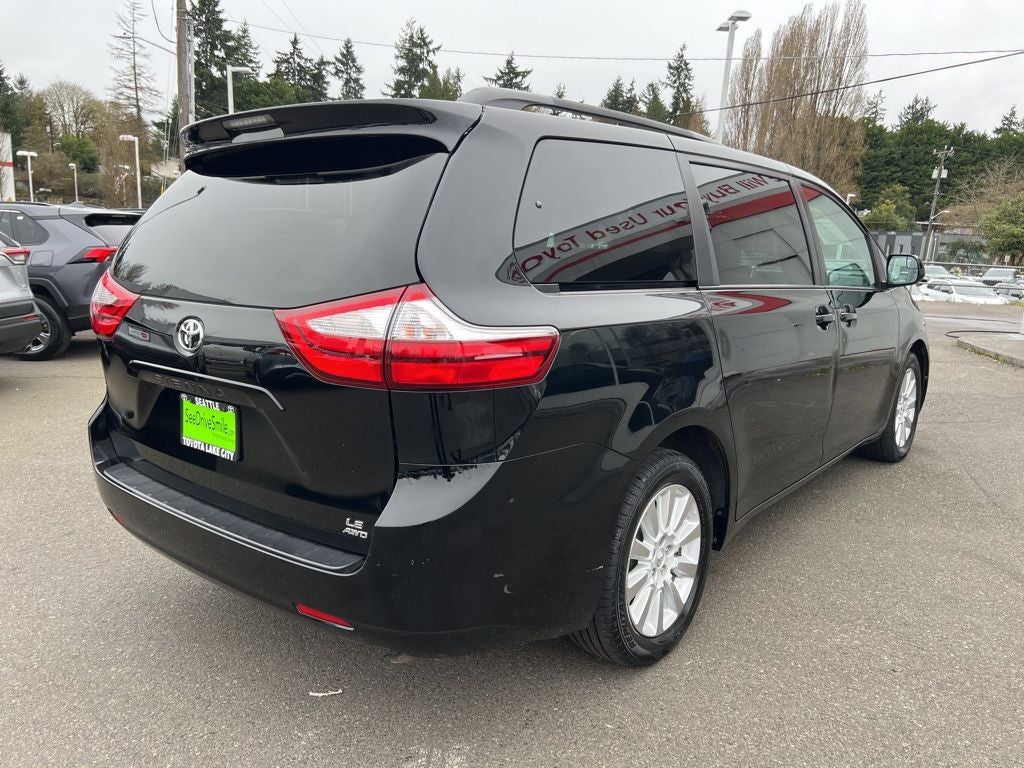 2015 Toyota Sienna LE 7 Passenger-AWD